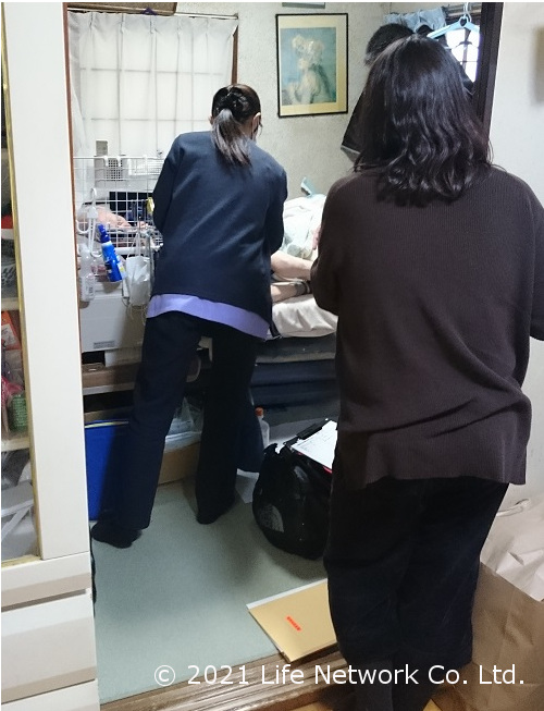 医師と訪問看護師とケアマネジャーとの連携